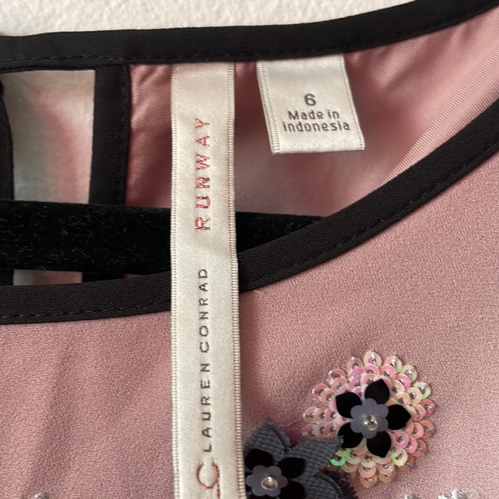 LC Lauren Conrad Runway Pink Black floral embellished Gown Womens size 6 - Picture 5 of 7